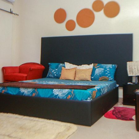 Le "Grand Bleu", Un Bel Appartement Paisible, Sur Et Spatieux Au Coeur De La Station Balneaire De Saly Portudal Luaran gambar